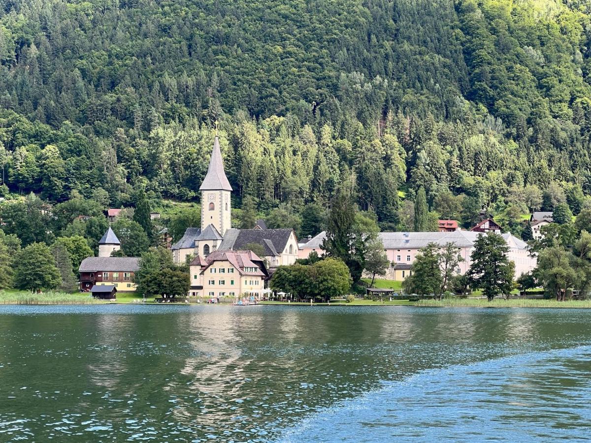 Ferienwohnung Mit Seeblick - Ossiacher See Gerlitzen Sattendorf ภายนอก รูปภาพ